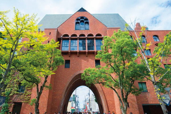 近畿大学