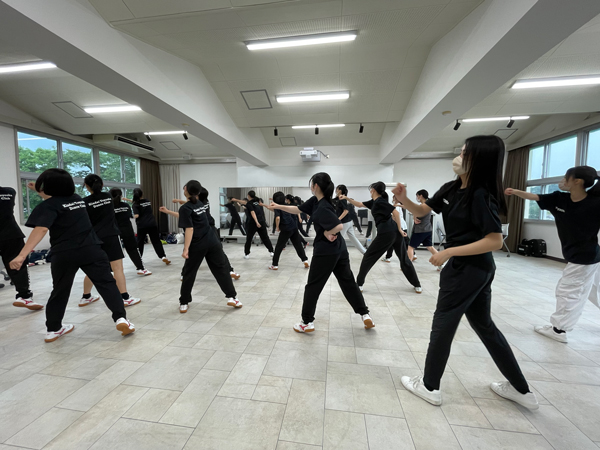 ダンス同好会